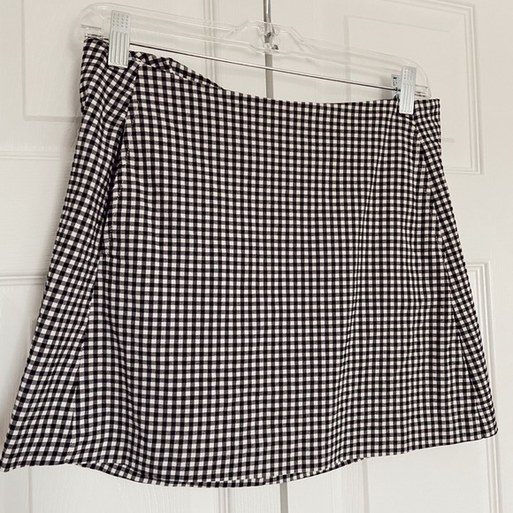 Urban Outfitters black and white gingham skirt - Picture 1 of 4